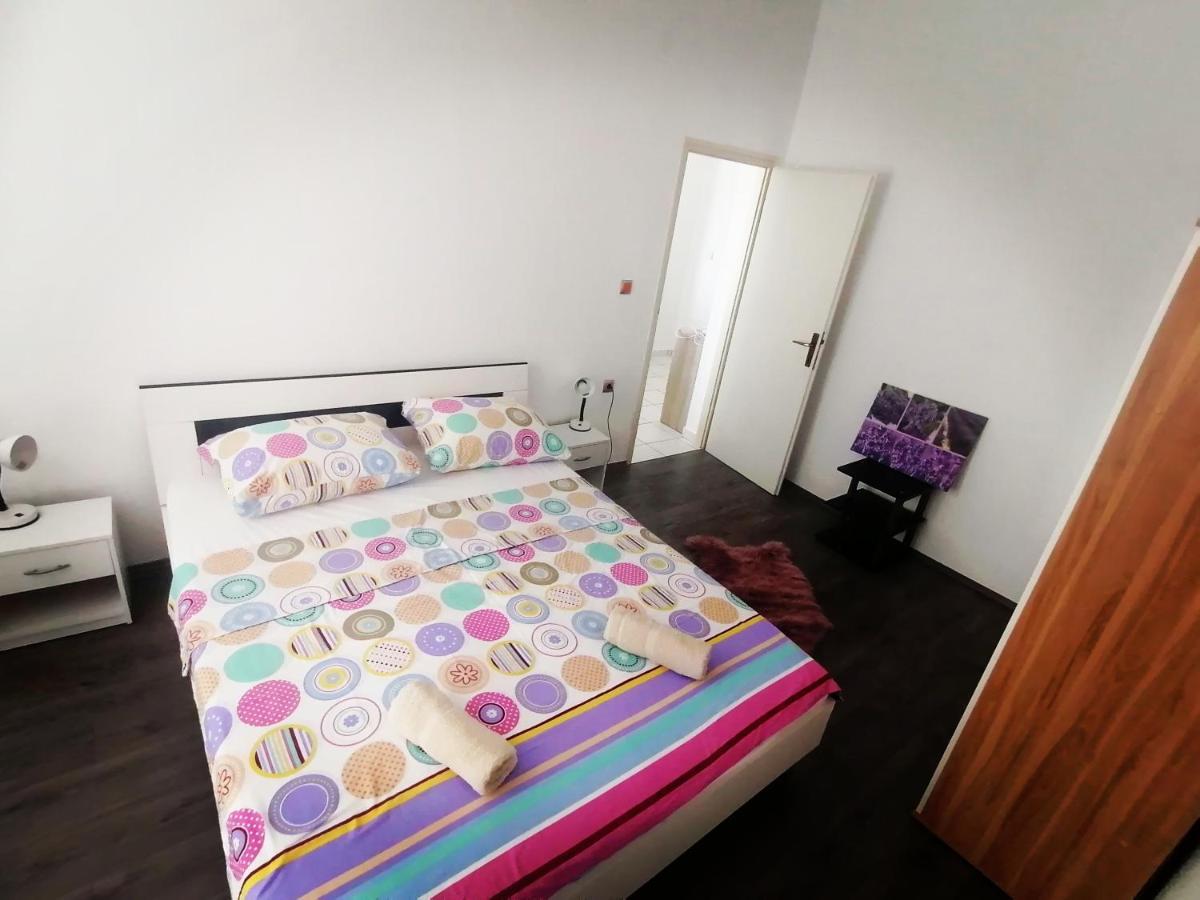 Appartement Apartman Vil à Sveti Vid-Miholjice Extérieur photo